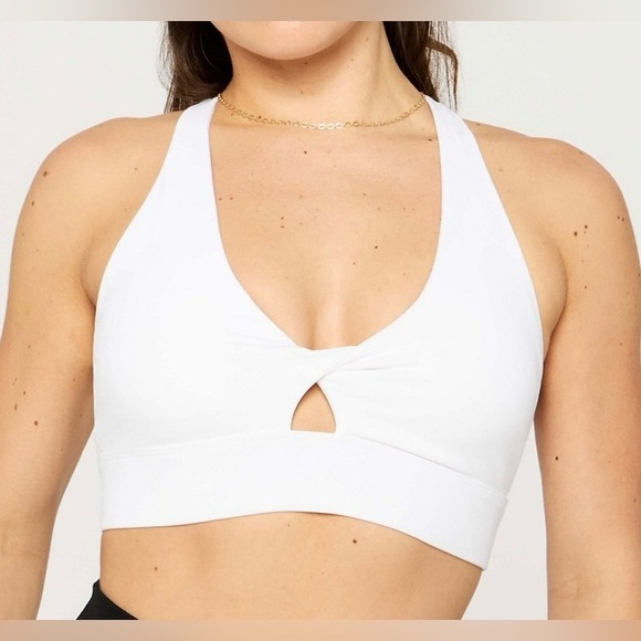 Fabletics Other - FABLETICS OASIS TWIST MEDIUM IMPACT SPORT BRA WHITE